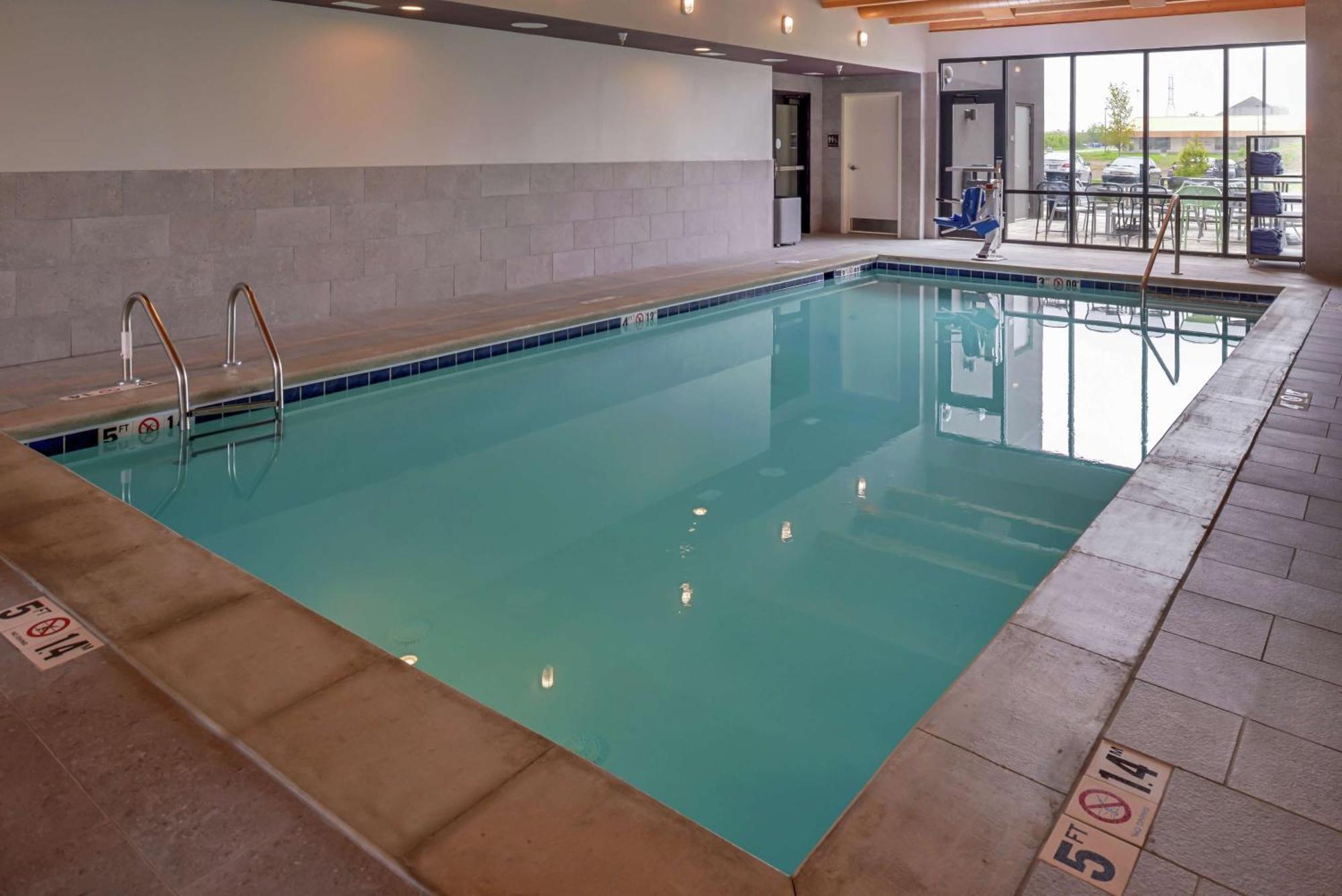 Home2 Suites By Hilton Merrillville Eksteriør billede